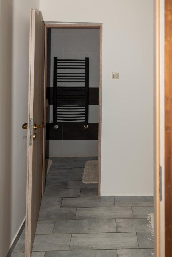Mineral Apartman Diamond Nyiregyhaza Bagian luar foto
