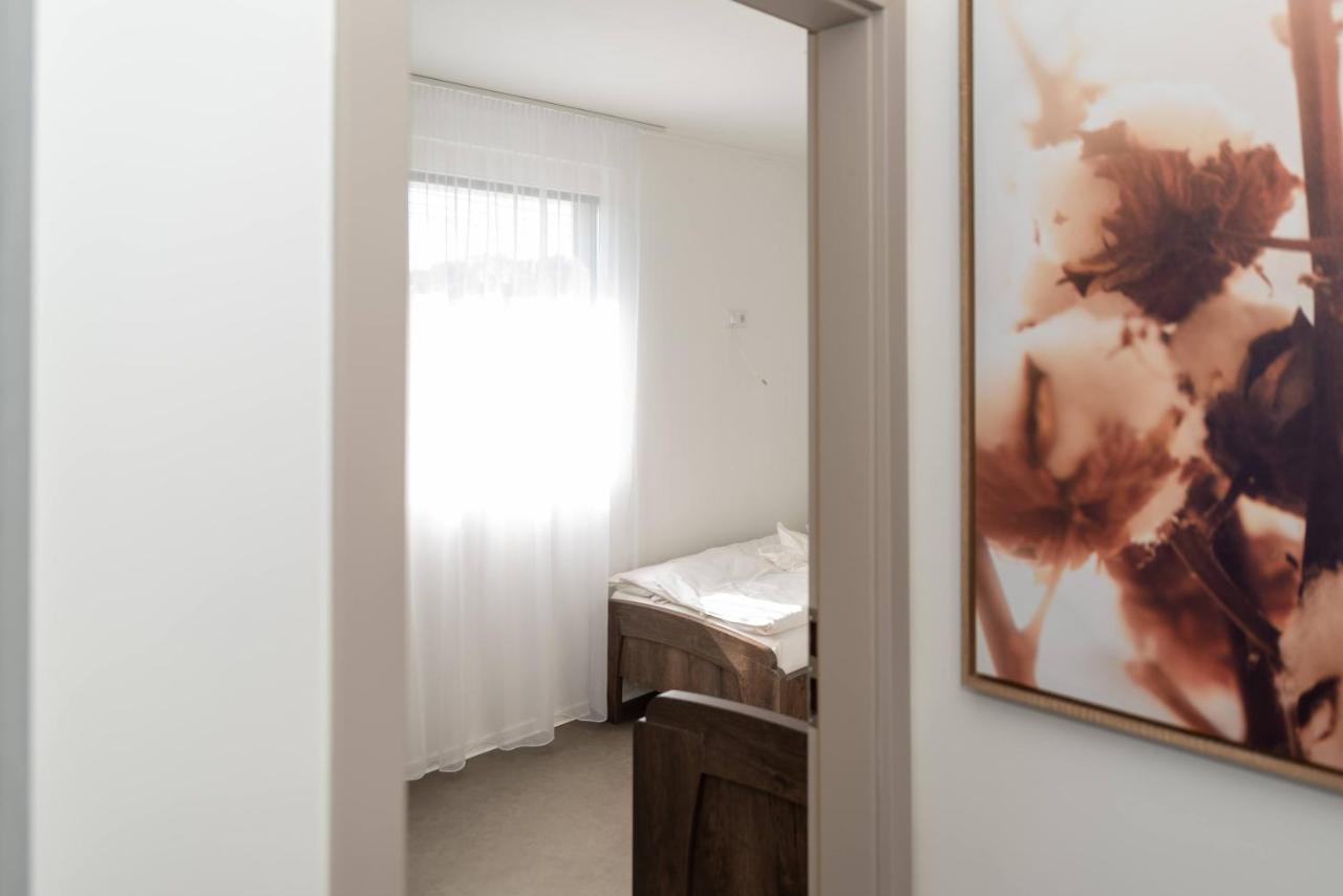 Mineral Apartman Diamond Nyiregyhaza Bagian luar foto