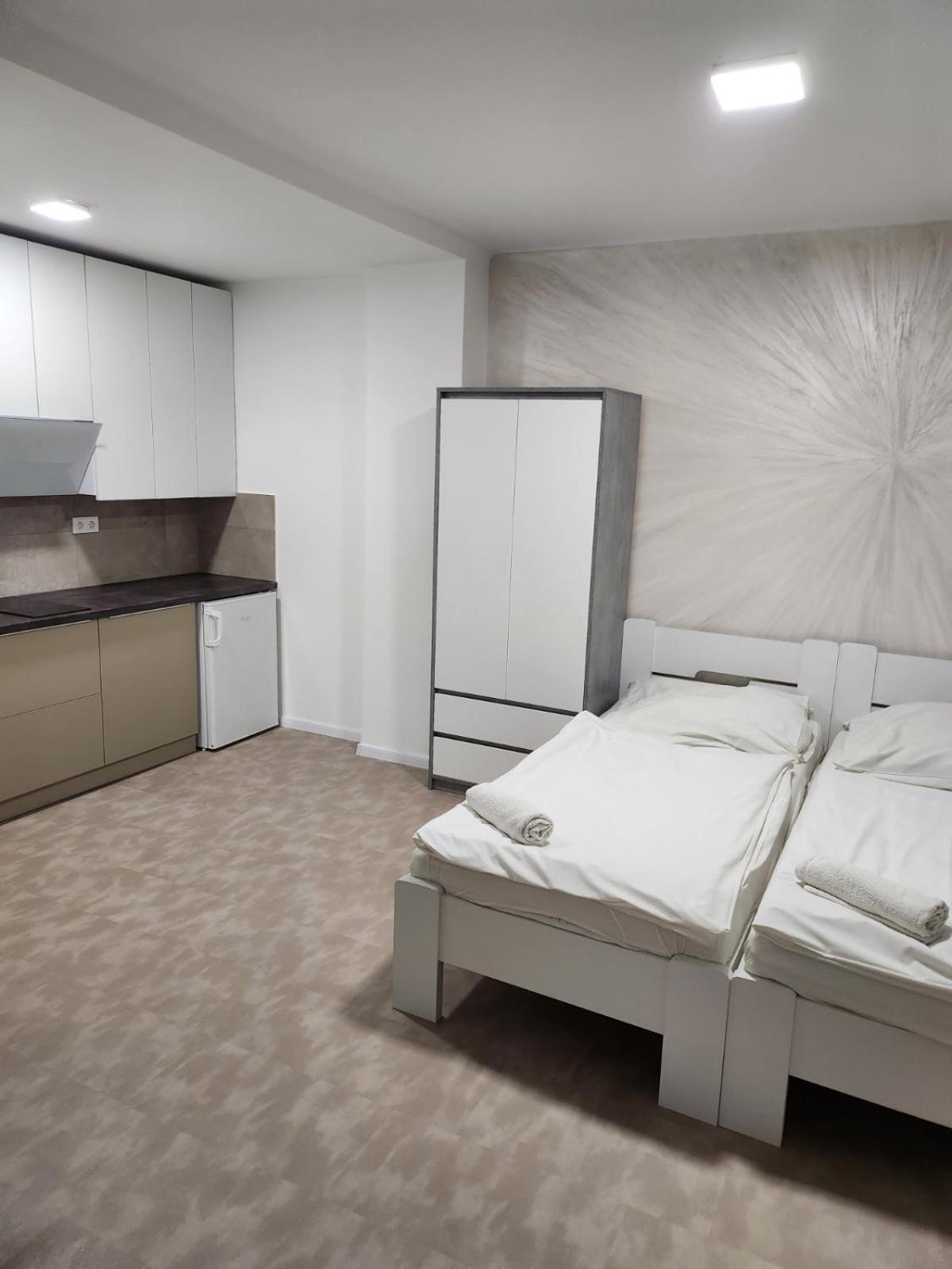 Mineral Apartman Diamond Nyiregyhaza Bagian luar foto